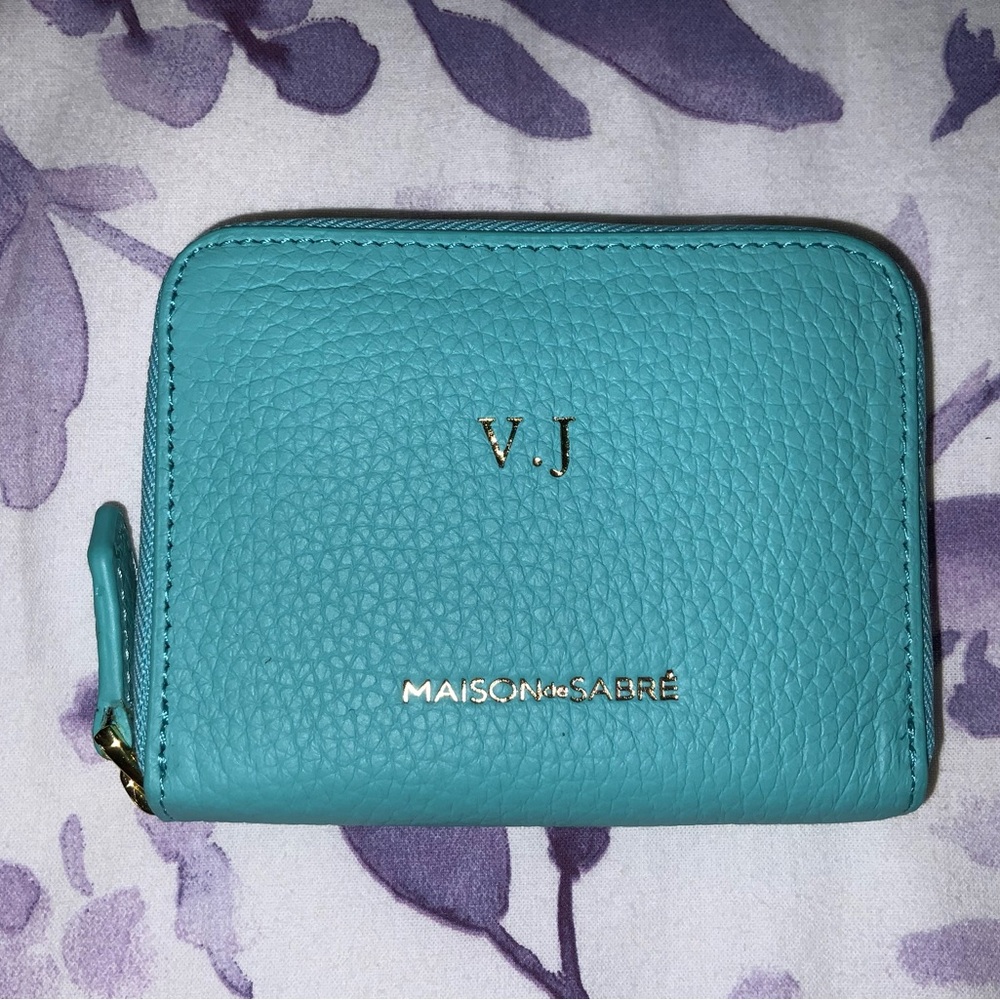 New MAISON de SABRE Zip Wallet